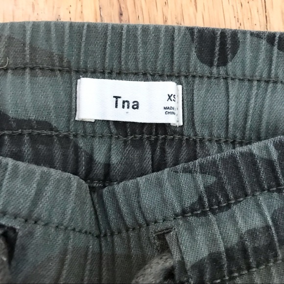 TNA Aritzia Alex Camo Jogger XS - Picture 7 of 9